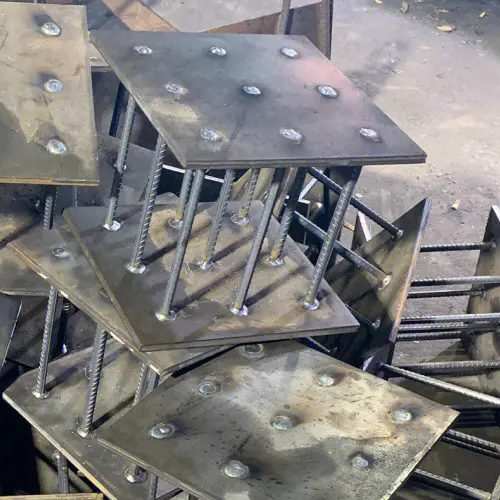 在确定克拉玛依预埋件位置时，需要考虑以下几点